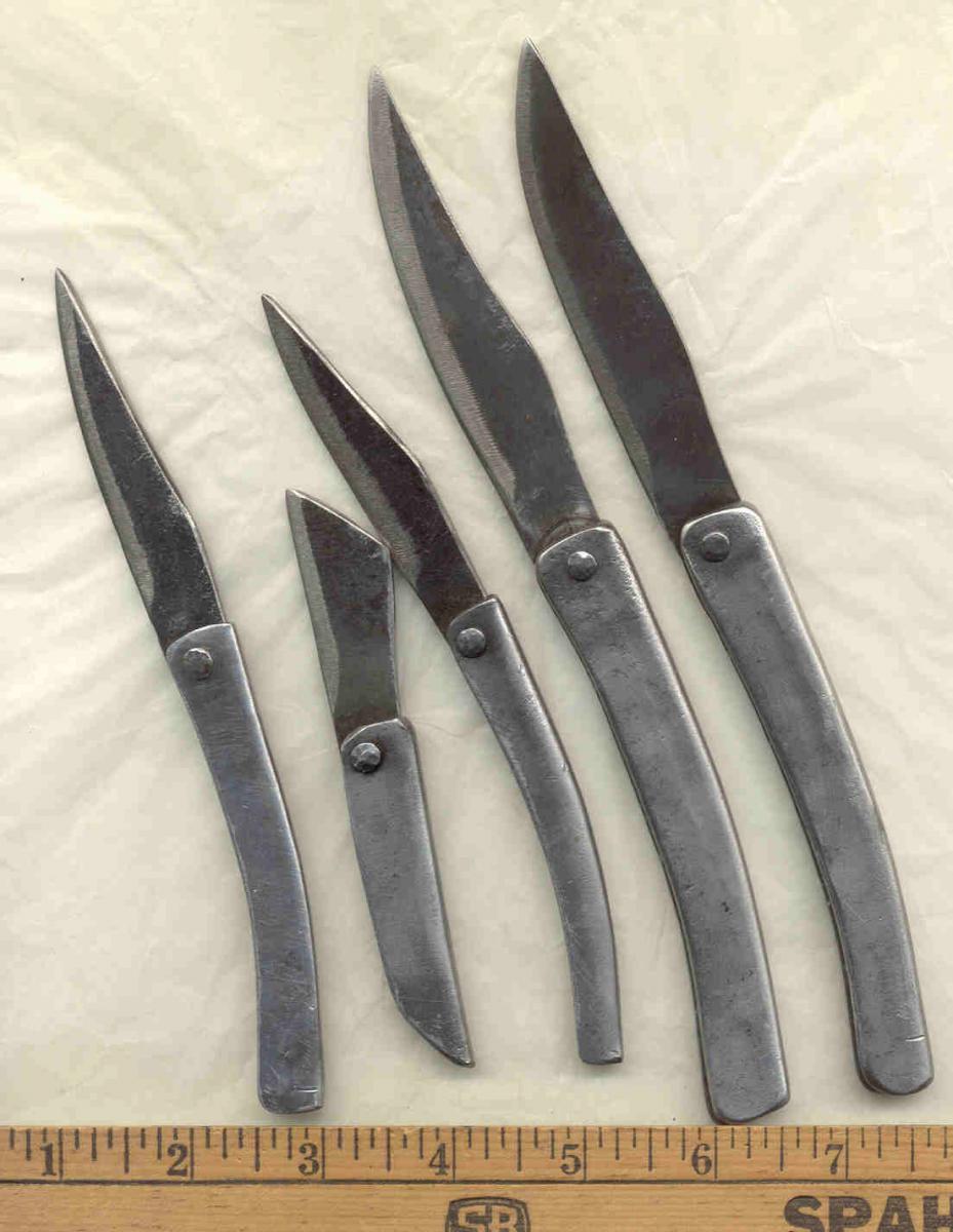 Iron handled French style clasp knives - ca. 1685