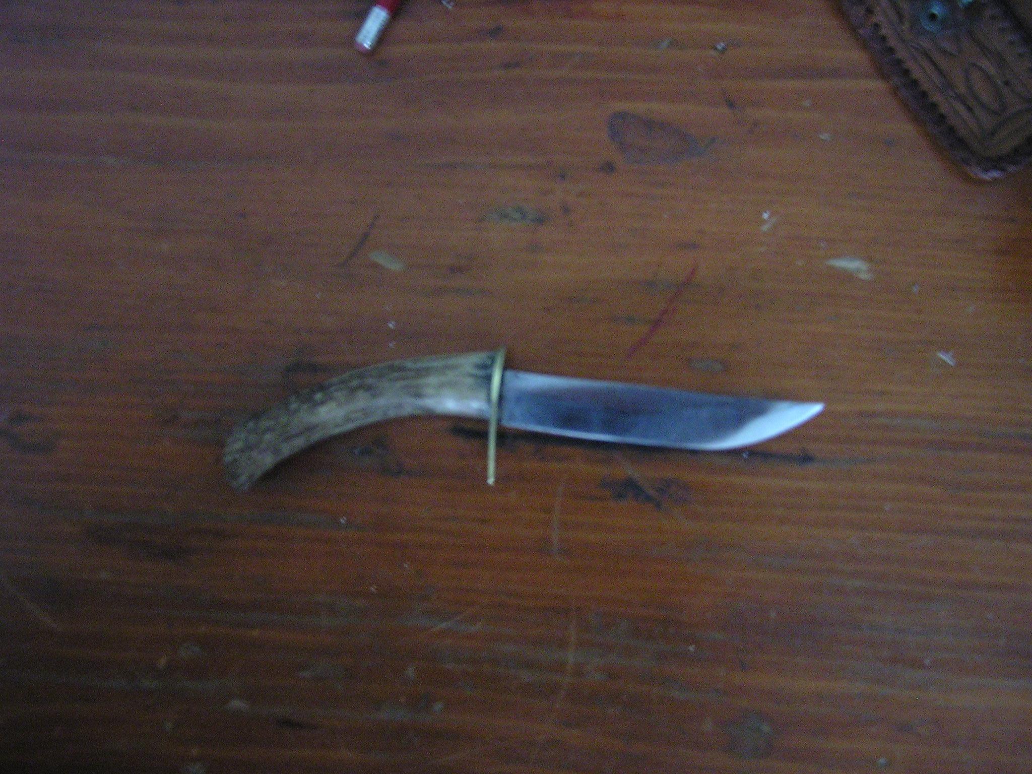 another knife 001.jpg