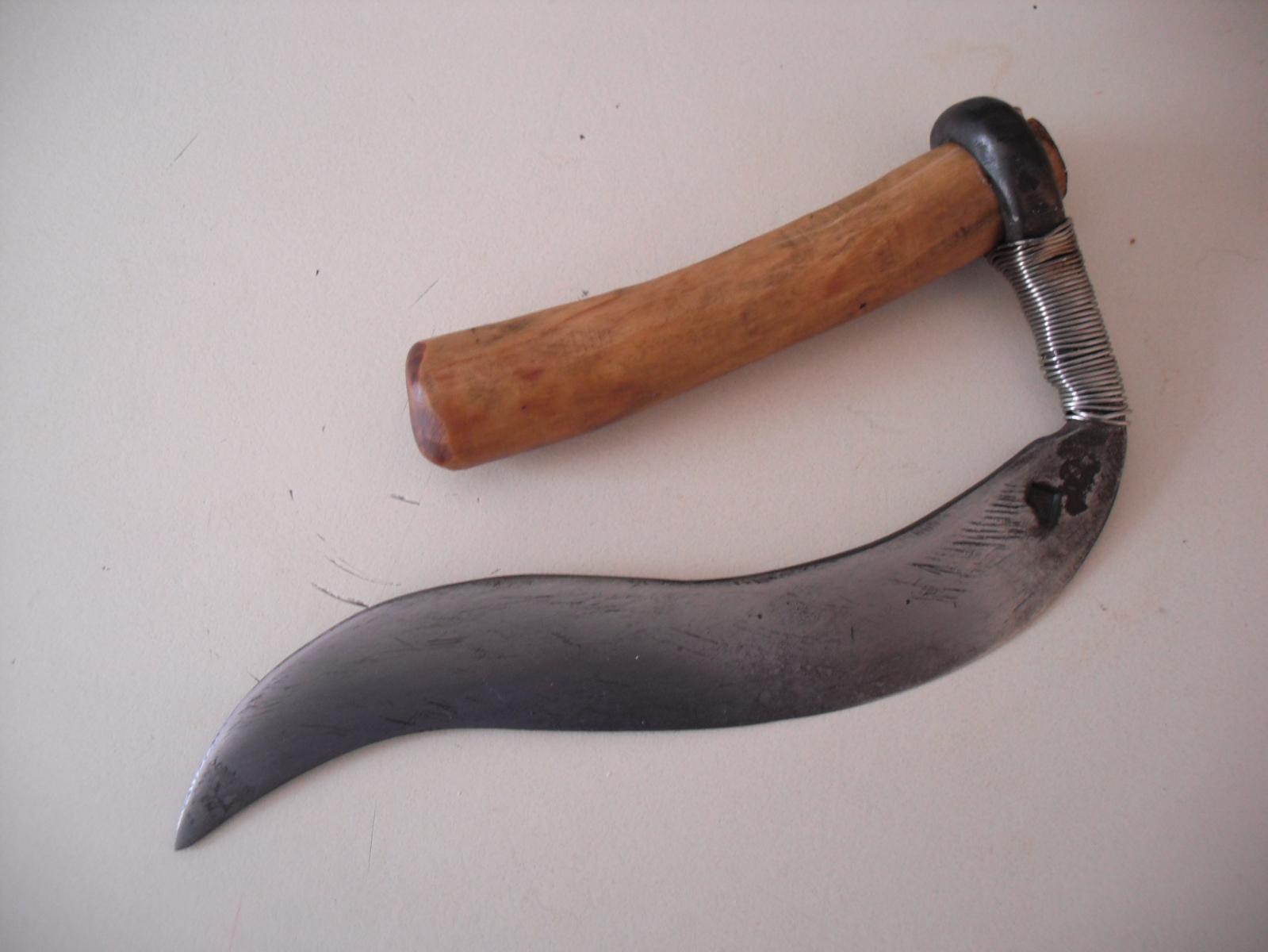 punching axe(right)