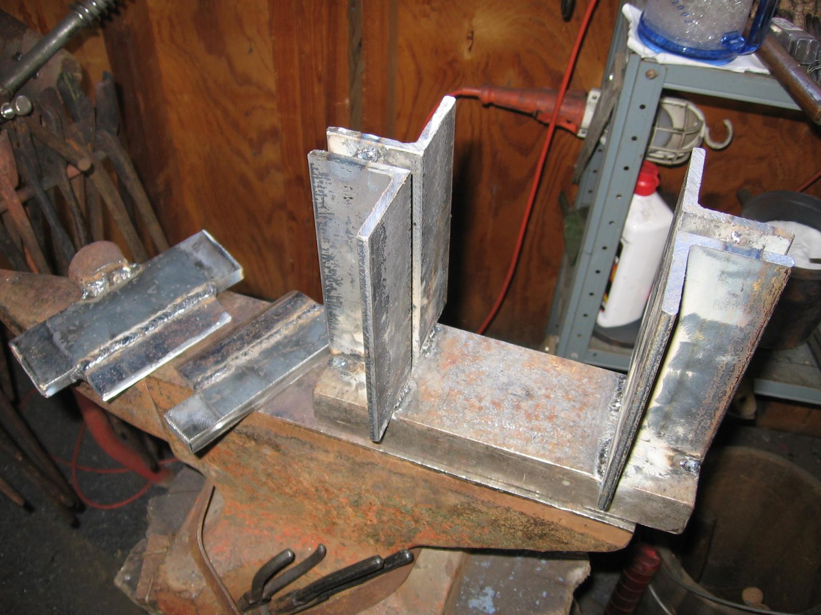 Guillotine with hot cut dies