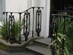 Traditional handrail