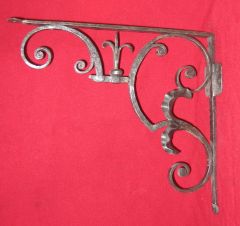 Decrotative Bracket