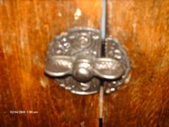 Wing nut door closer
