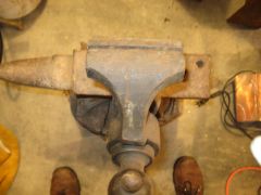 post vise jaws