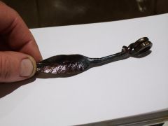 raised vein leaf keyring