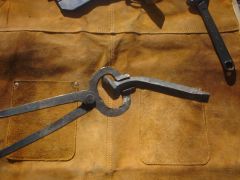 Spike Tongs in use