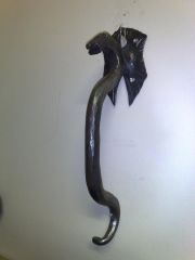 Dragon door handle
