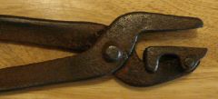 Stearn's swivel jaw tongs