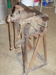Anvil & vise stand