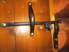 inside latch