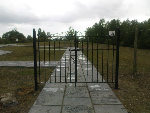 Memorial gate