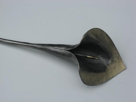 hand-forged-calla-lily-flower-sculpture-