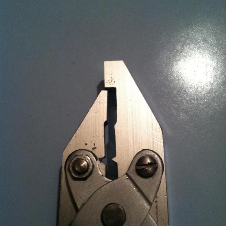 shoe+plier.jpg