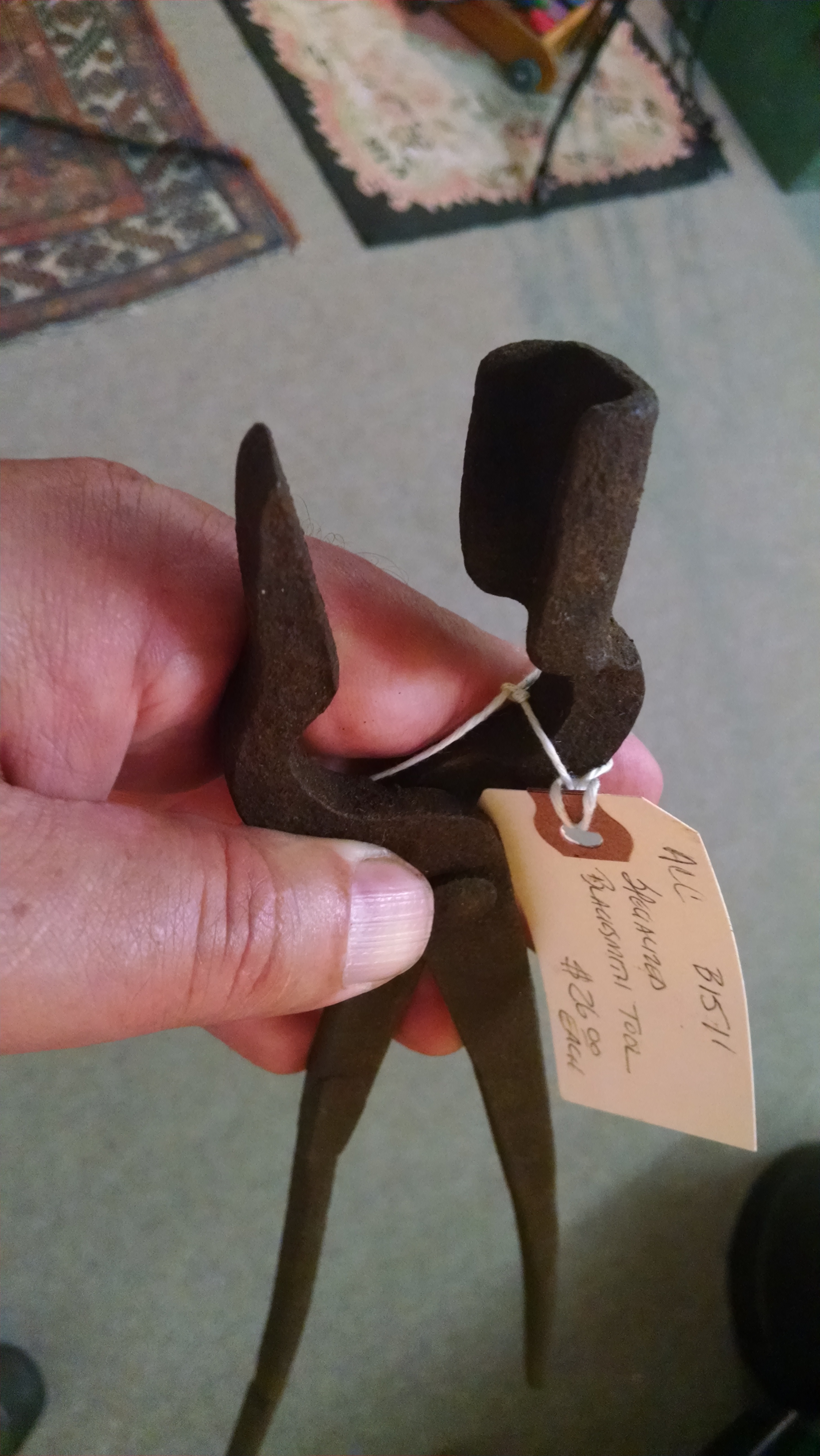 Dempsey Twist Easy Tongs Making Method :  articles for  blacksmiths and metalworkers