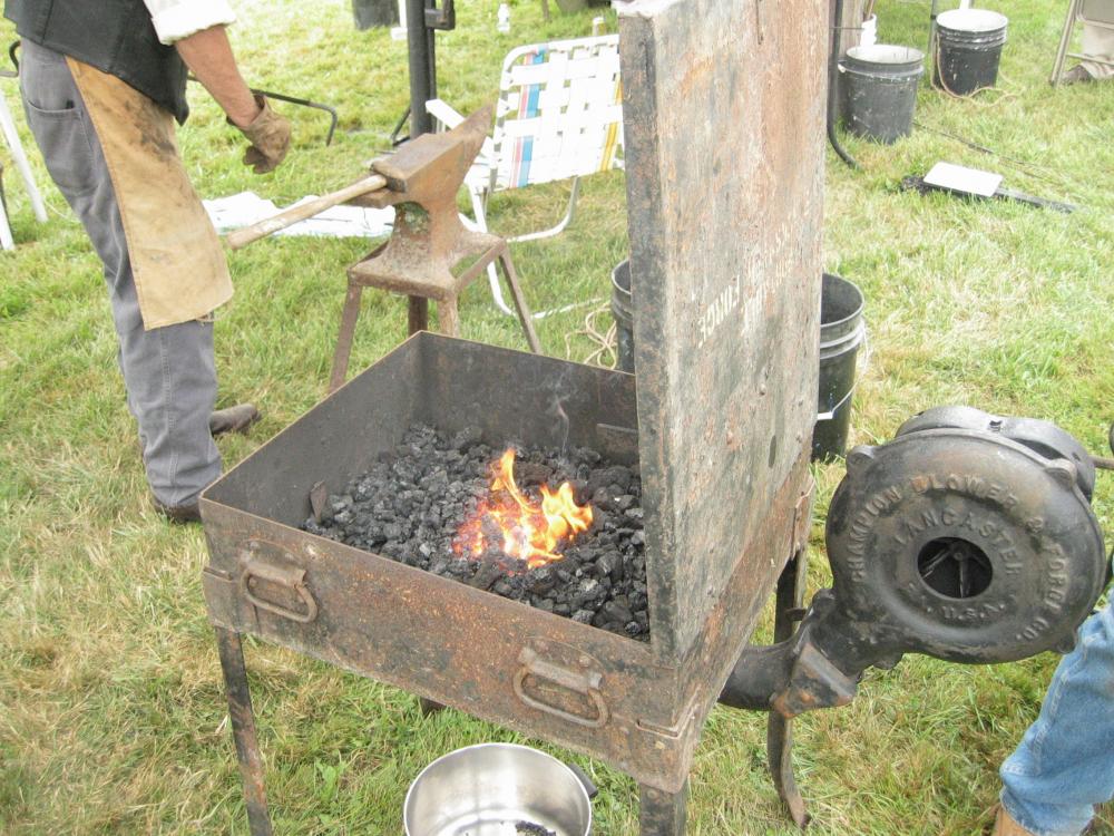 WWII portable forge.jpg