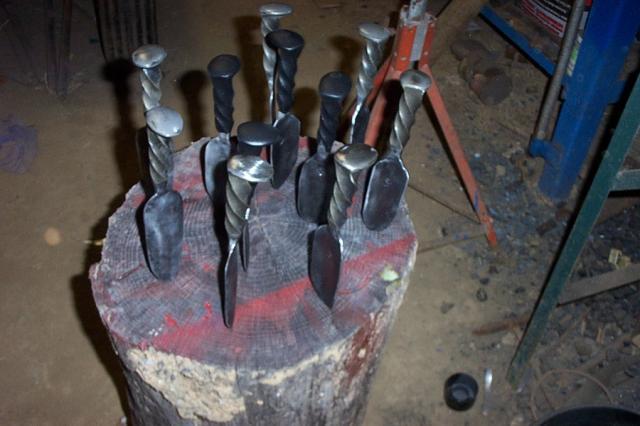RR spike garden trowels.jpg