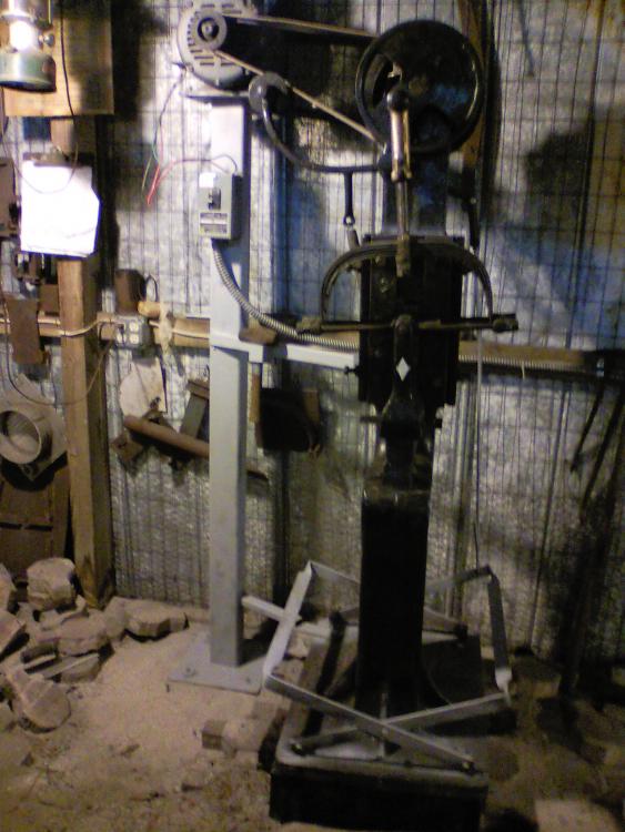 56ed8435e21eb_finishedhammer2.thumb.jpg.