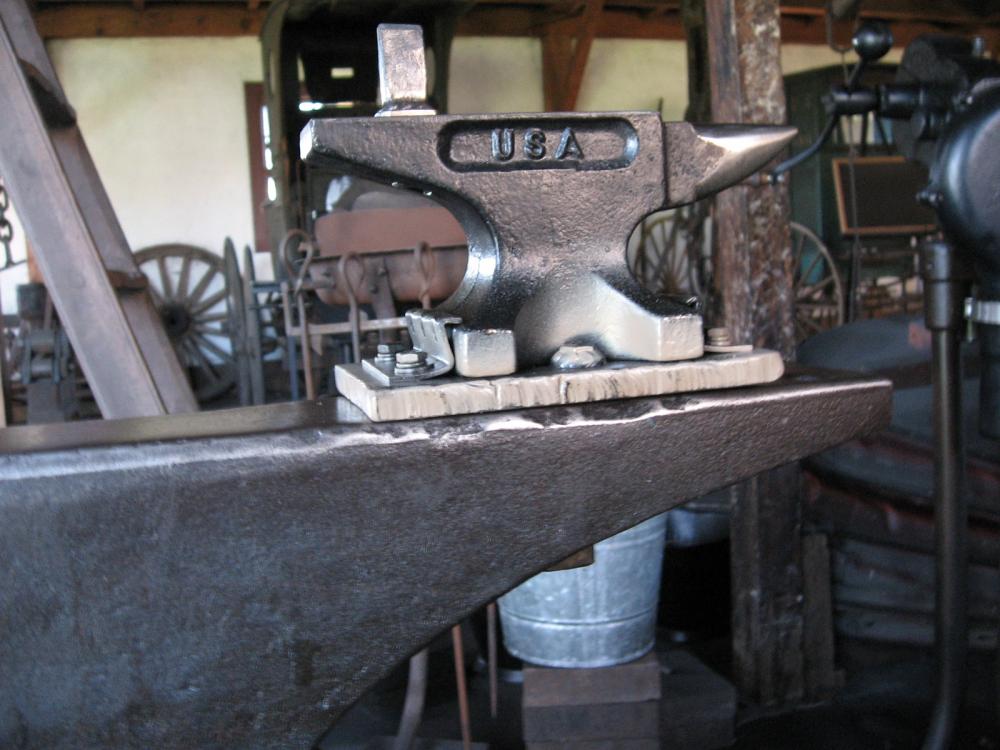 blacksmithing tools 001.jpg
