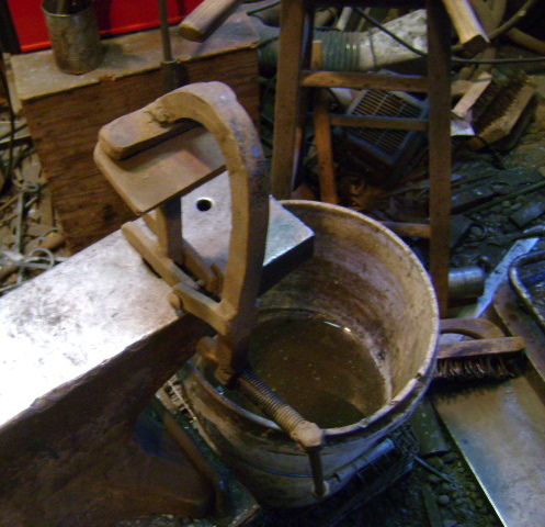 farriers hardy hole vise in place.JPG