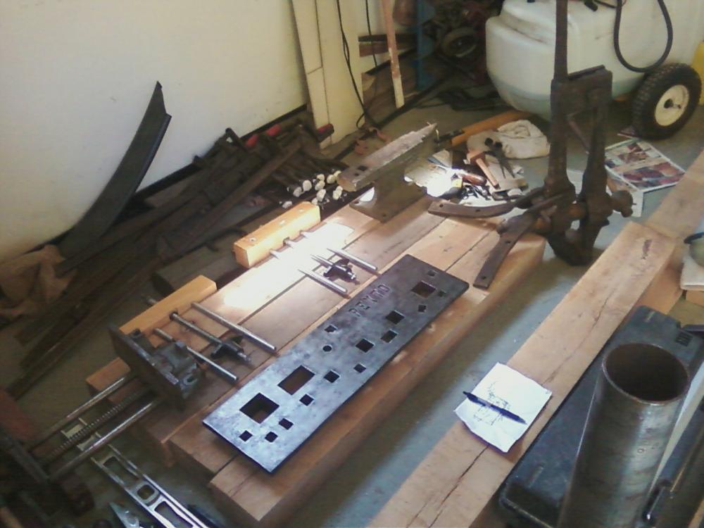 bench layout.jpg