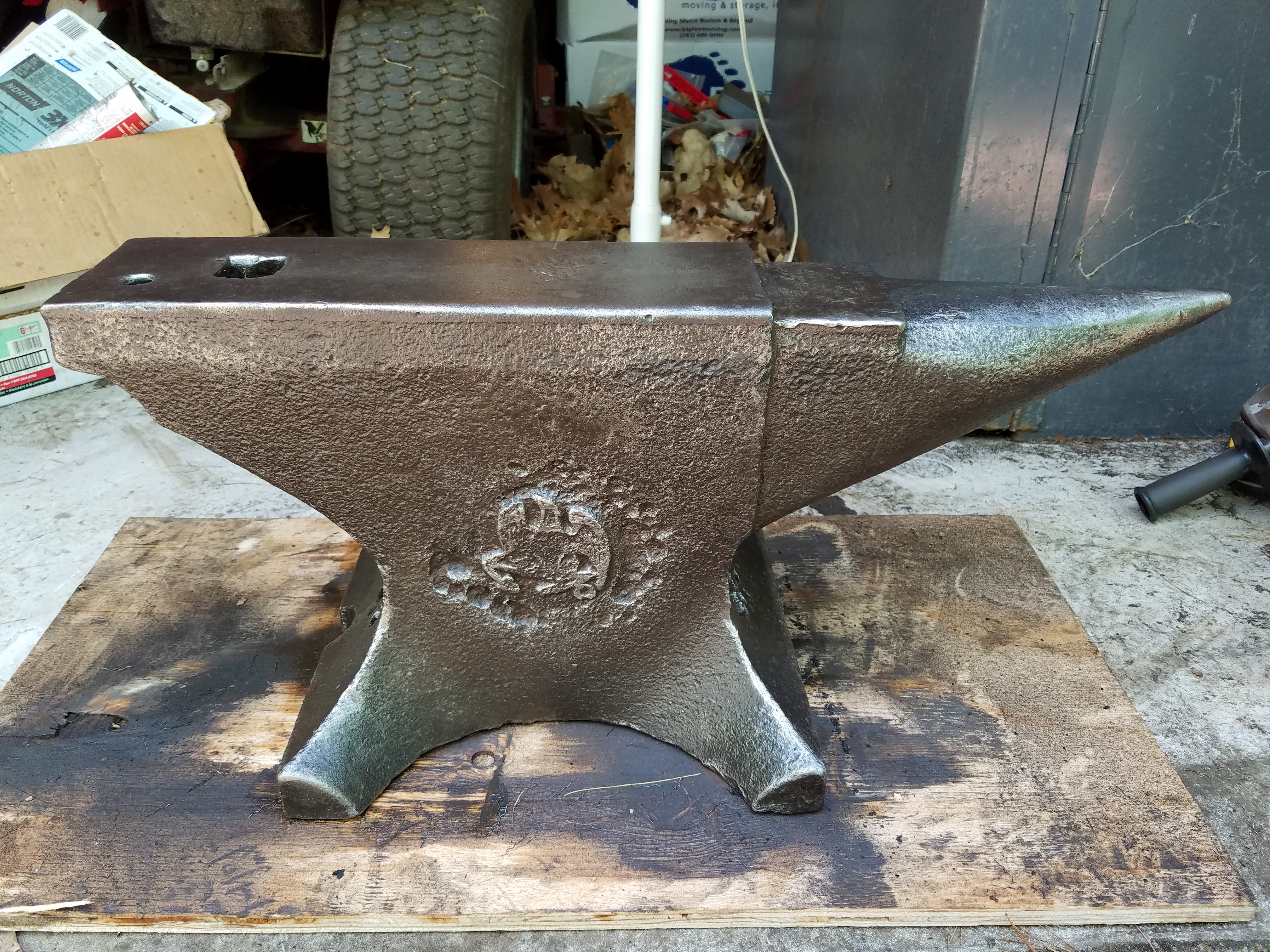 I wire wheeled the anvil... 