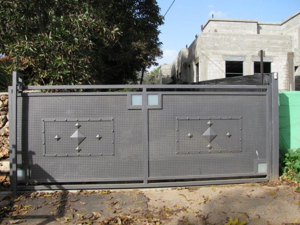 gate.jpg
