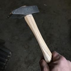 Bench hammer