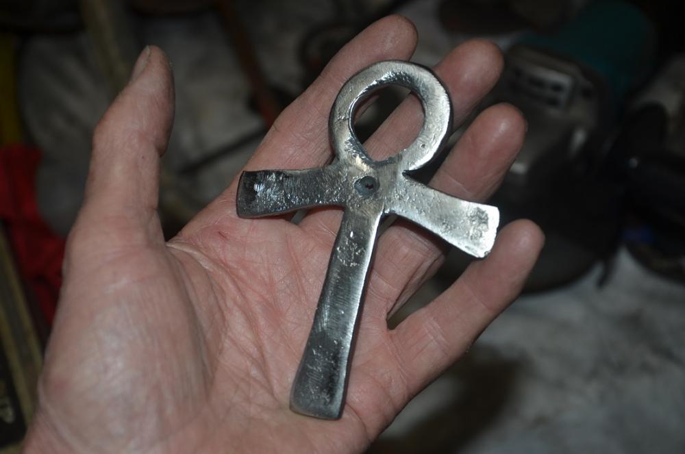 ankh e.JPG