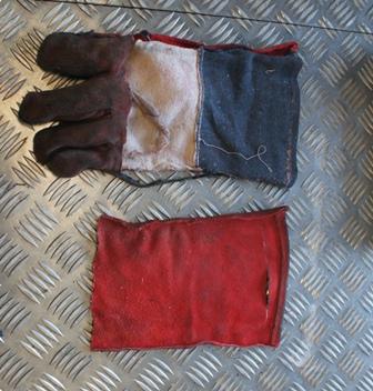 382089341_2Wristpartcutoffandslitforaccess.JPG.d7f348e7ce10de69701ca5a2a9fc1490.JPG