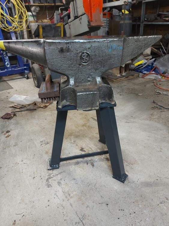 skoda_tripod2.jpg