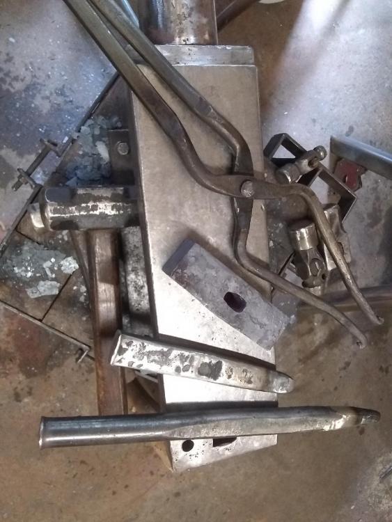 hammertools.thumb.jpg.79b98194861815ba7602f7809cdef5aa.jpg