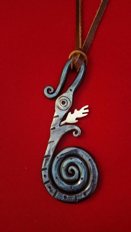 dragon pendant02.jpg